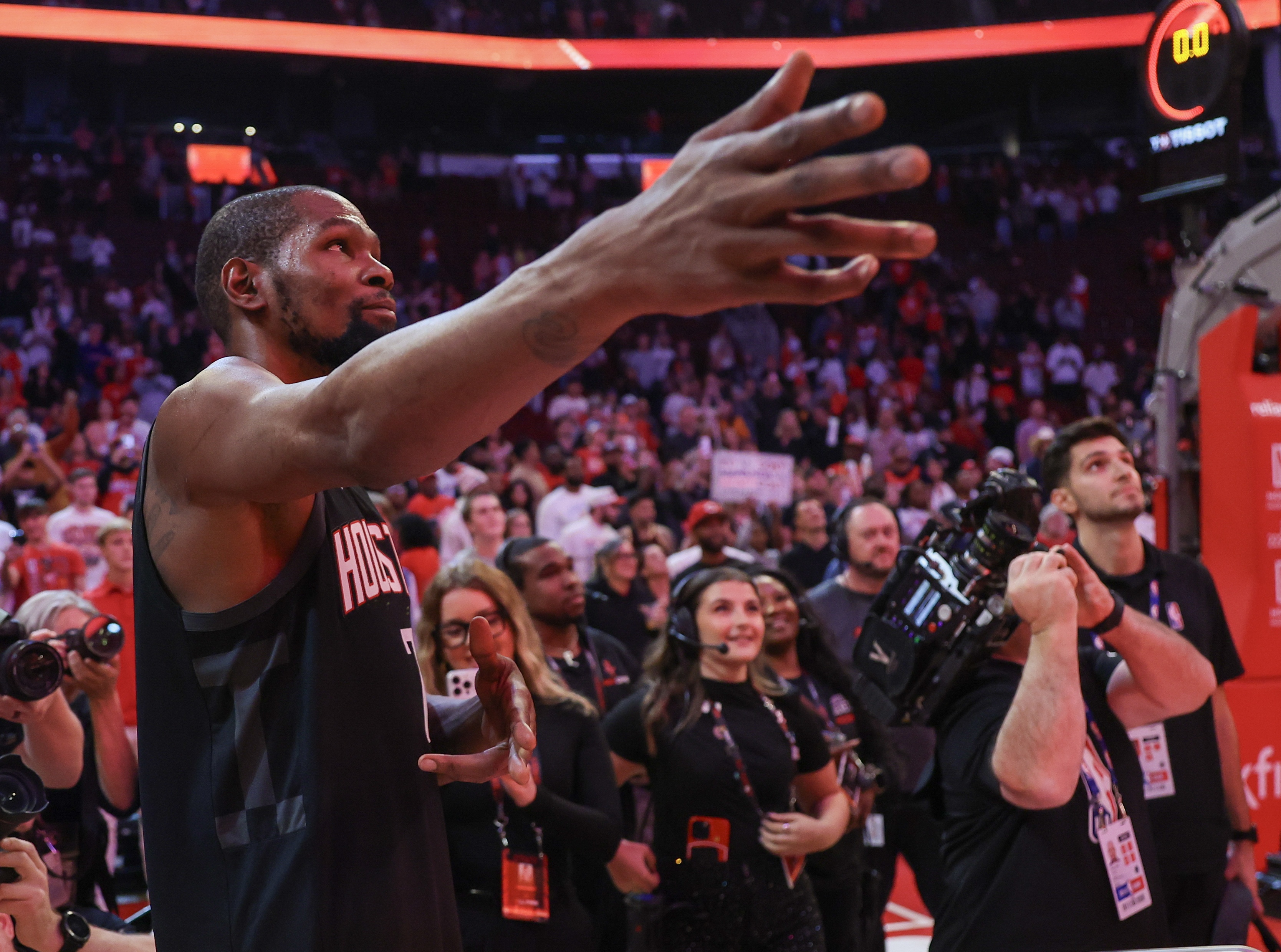 kaiyun体育-爱德华兹缺阵！ESPN明日胜率预测：火箭为55.7% 森林狼44.3%